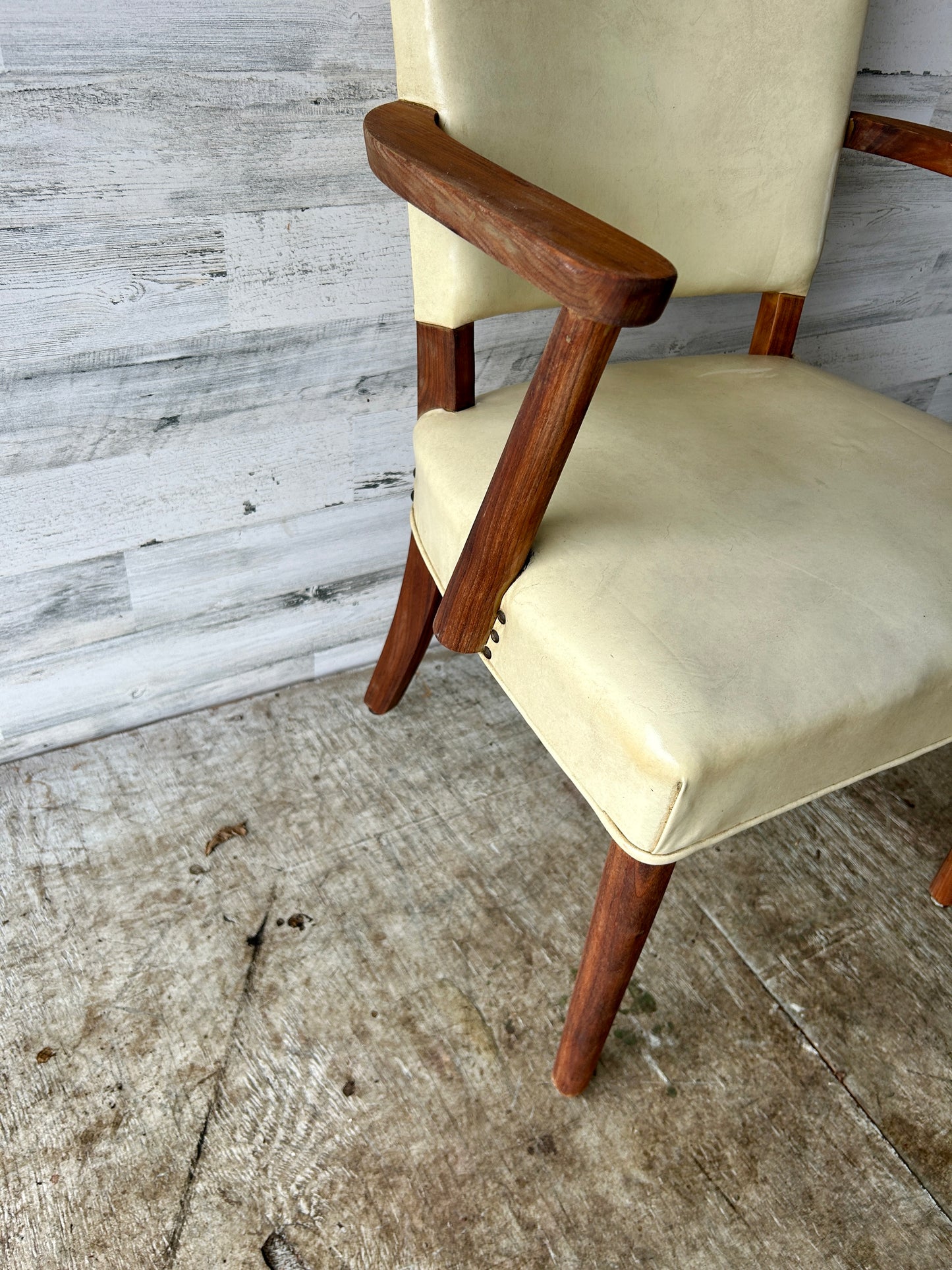 Mid Century Modern Vintage Arm Chair