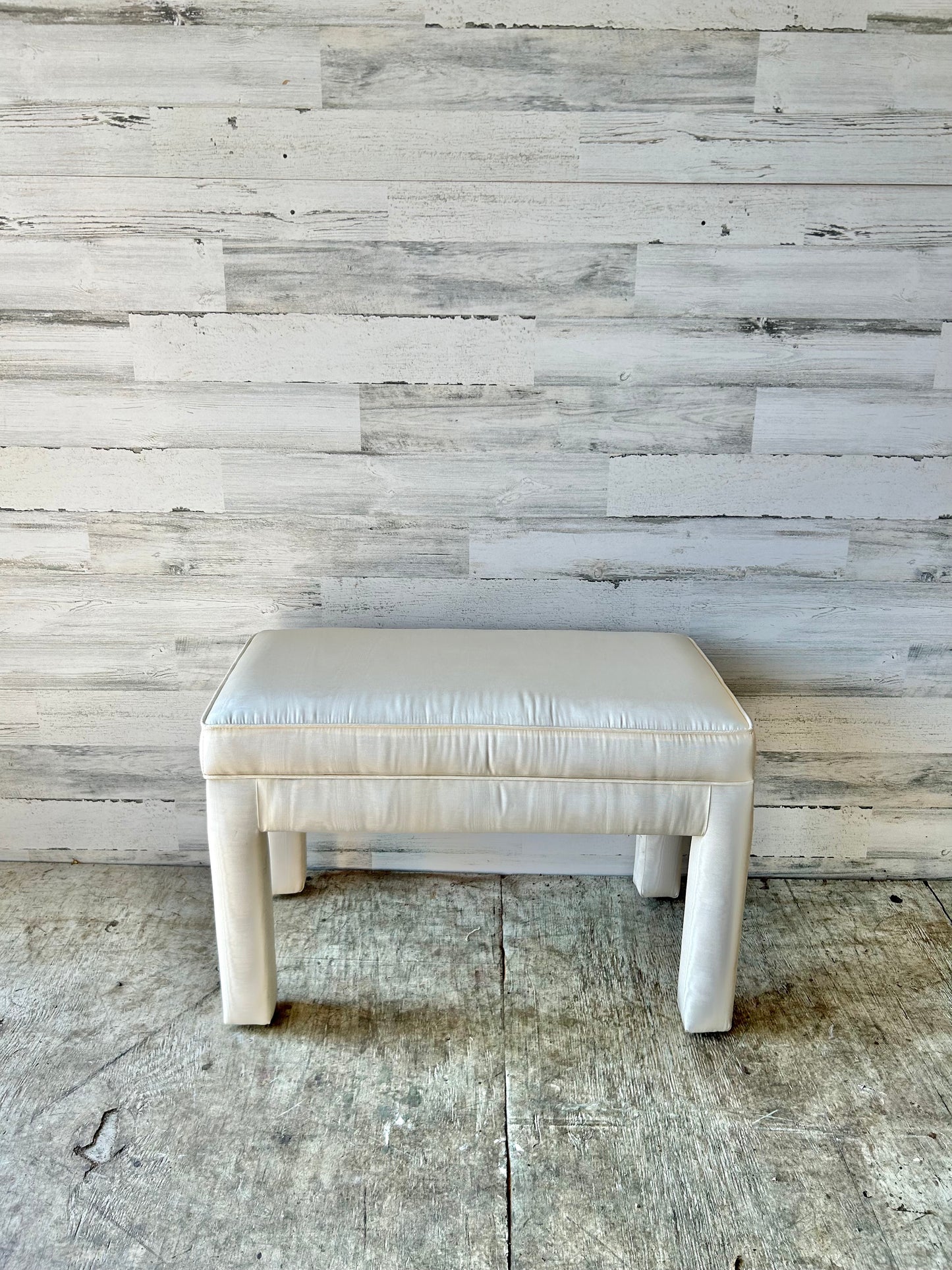White Vintage Upholstered Bench