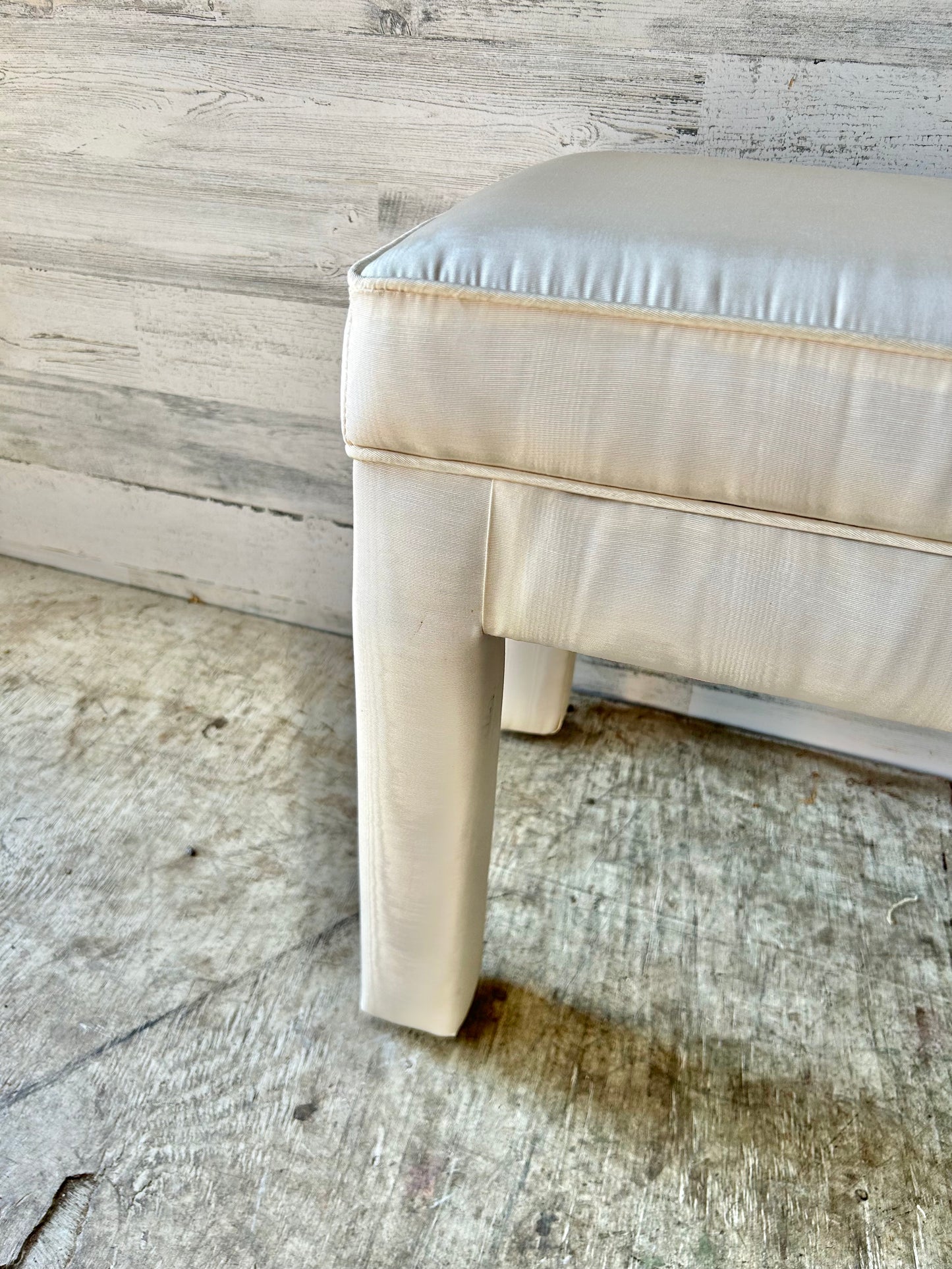White Vintage Upholstered Bench